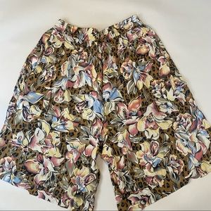Vintage Ashleigh Morgan floral high rise mom shorts‎ size small